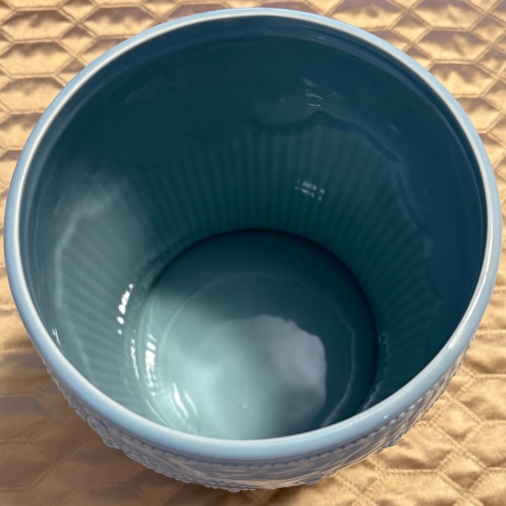 NWOT LENOX AMERICAN BY DESIGN FRENCH PERLE GROOVE CERAMIC WASTEBASKET Ice Blue - Picture 8 of 9